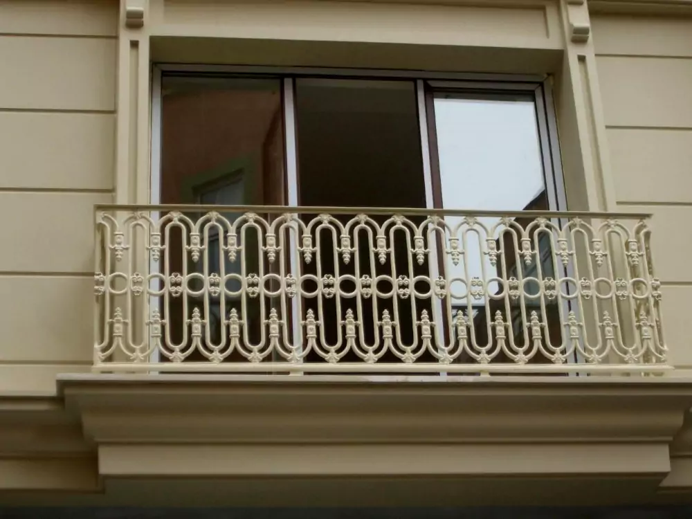 Pencere korkuluğu