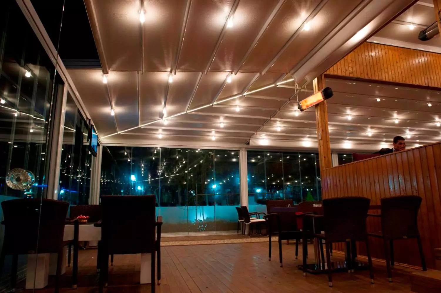 Kumandalı pergola