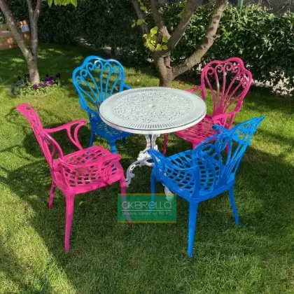 4 kiilik d mekan bahe, balkon iin alminyum dkm ferforje renkli kollu tavuskuu figrl yuvarlak masa sandalye takm