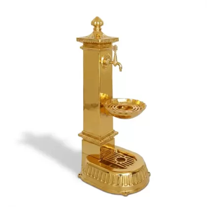 Pirinç musluklu ayaklı alüminyum döküm çeşme, dekoratif bahçe çeşmesi gold altın