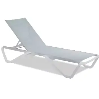 Chaise Lounge Plástico